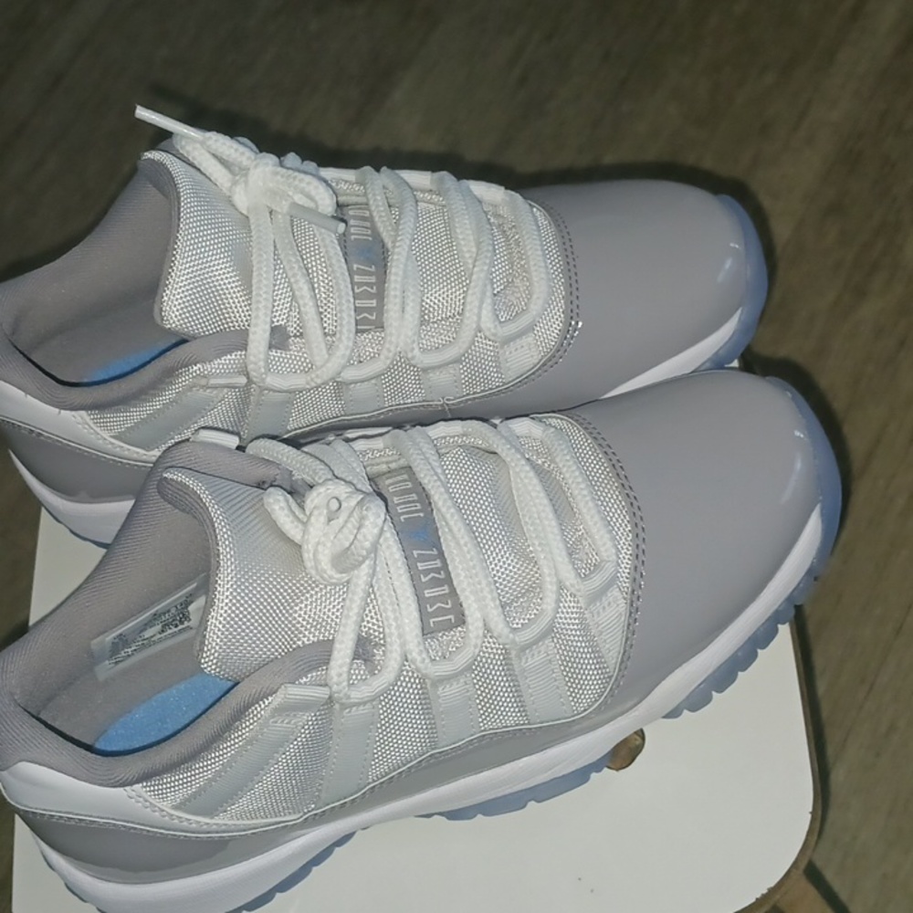 Meet your Posher, Mr Fields